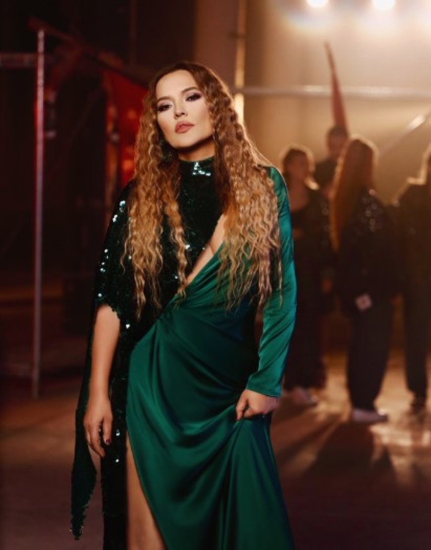 Demet Akalın'dan Bomba Gibi Yeni Albüm: 'D-POP'