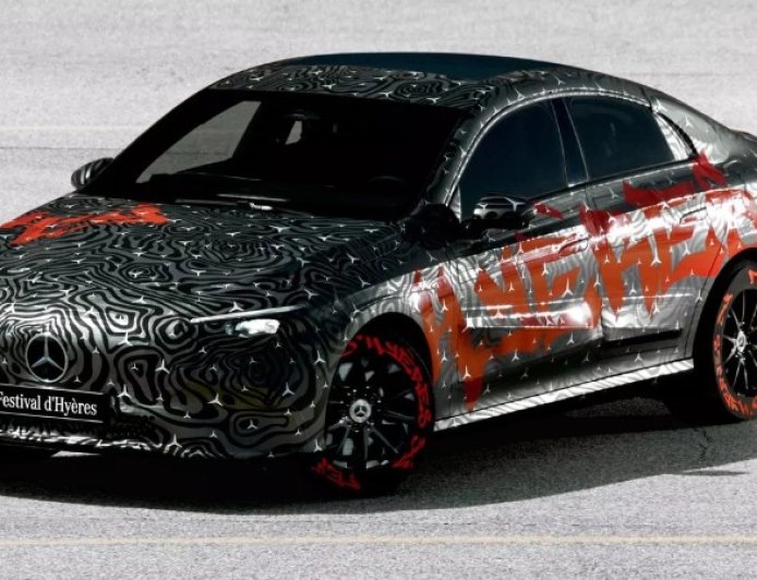 Mercedes'ten CLA, Tesla Model 3'e Meydan Okuyor!